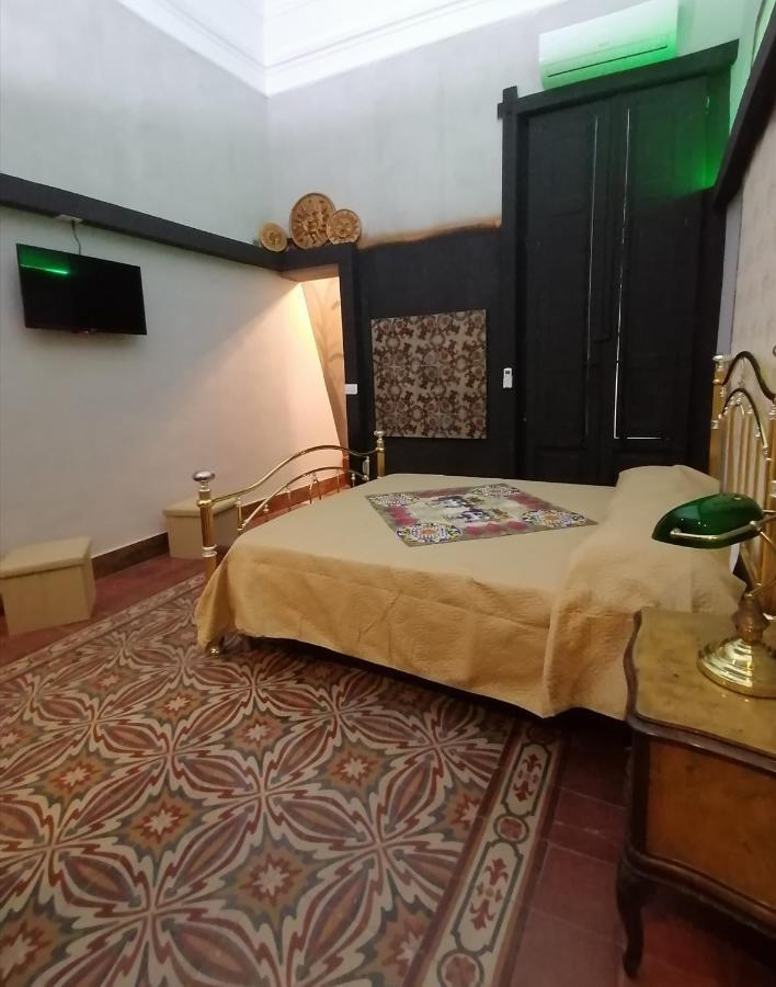 L'Antico Palazzo Rooms Katania Zewnętrze zdjęcie